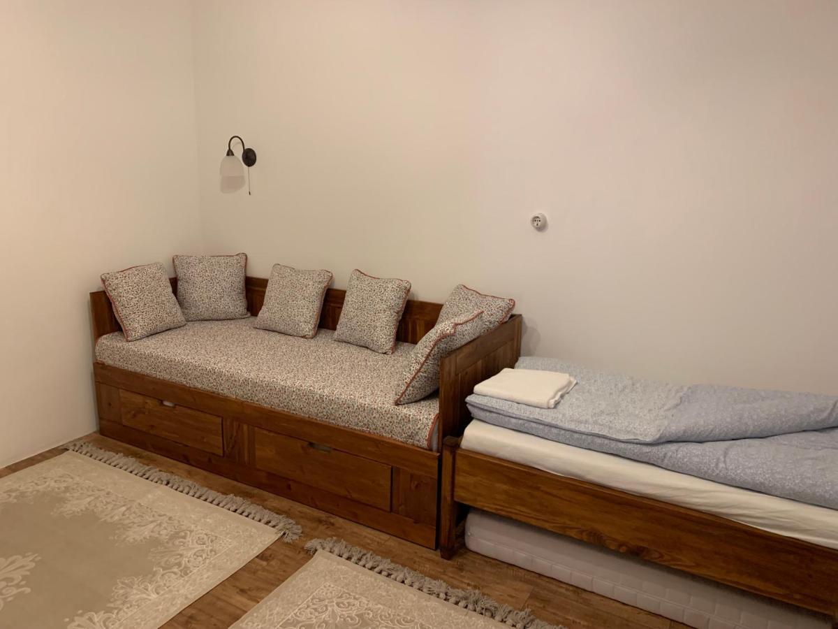 Szigetmonostor Szazesztendos Reveszhaz Apartman מראה חיצוני תמונה